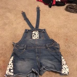 Overall shorts